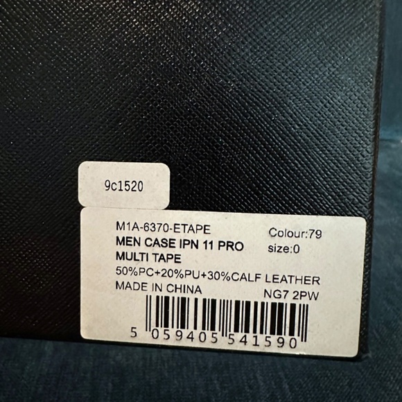 Paul Smith Apple iPhone case 11 Pro - New in box - Calf Leather, Multi Tape - Picture 3 of 4